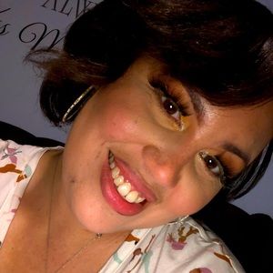 Meet your Posher, Carissa